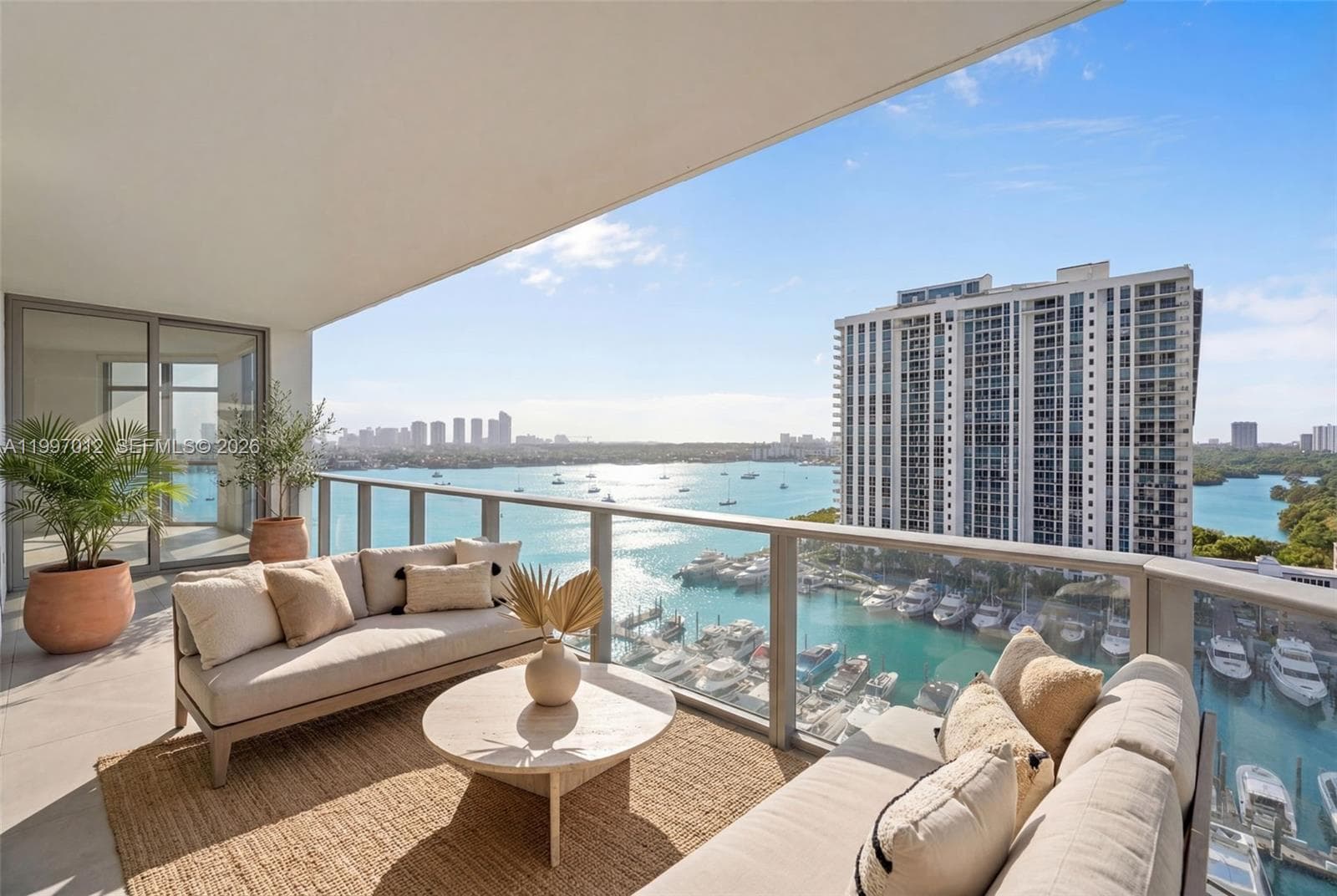 17301 Biscayne Blvd # 1401, North Miami Beach FL 33160 photo 2