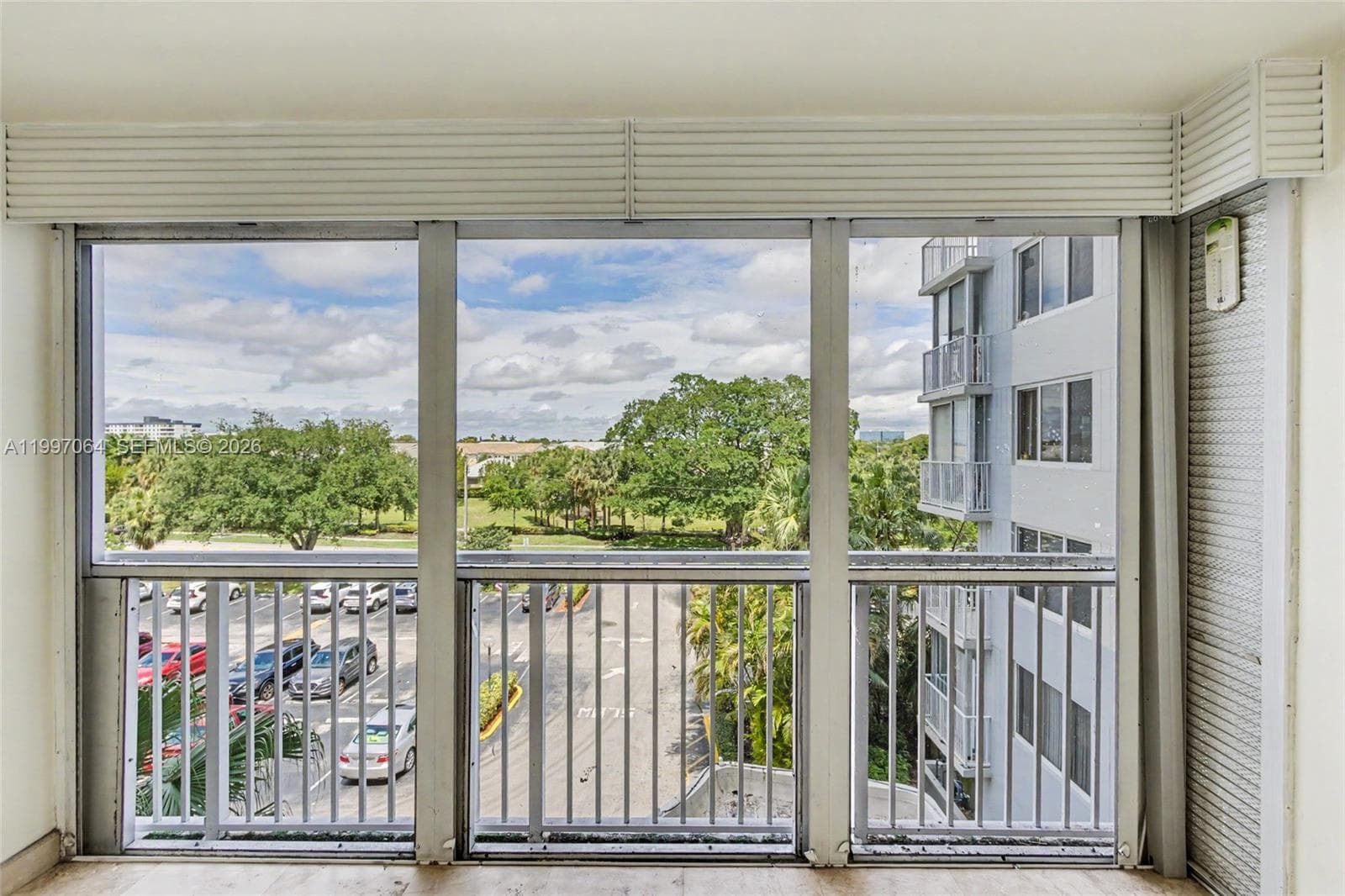 4200 Hillcrest Dr # 408, Hollywood FL 33021 photo 4