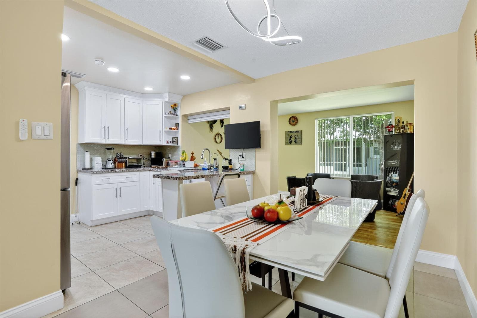 6945 NW 14th Street, Margate FL 33063 photo 5