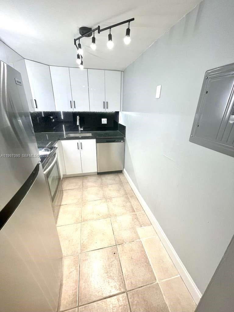 400 NE 18th Ave # 206, Homestead FL 33033 photo 4