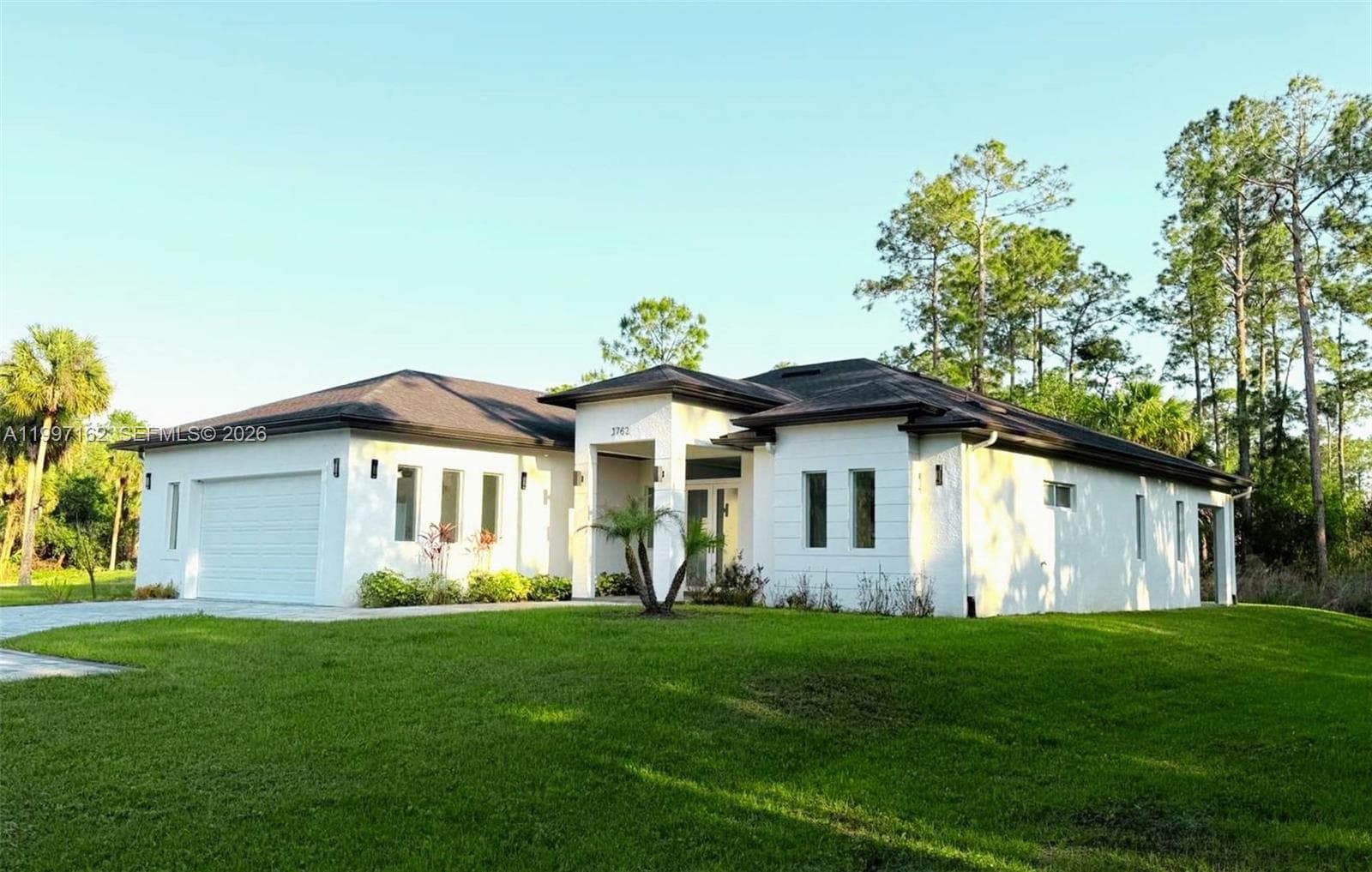 3762 32nd AVE SE, Naples FL 34117 photo 2