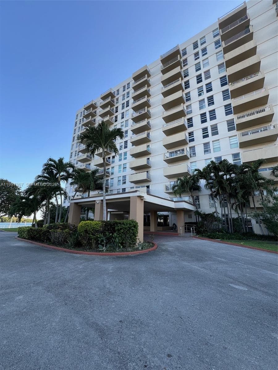 880 NE 69th St # 11M, Miami FL 33138 photo 4
