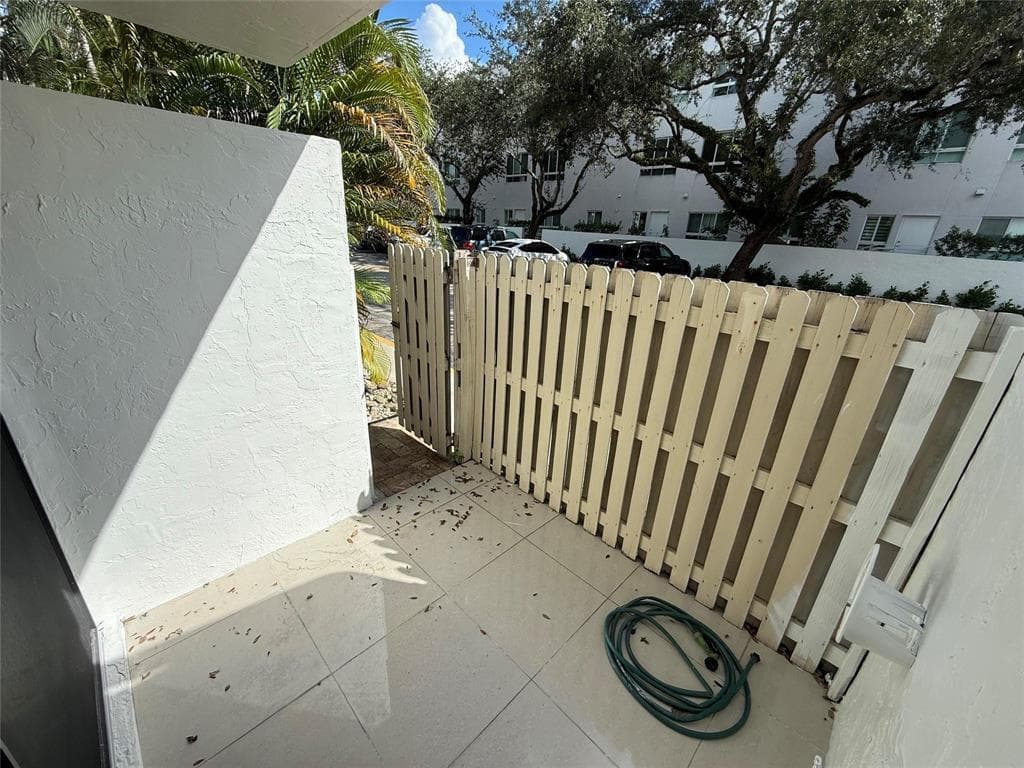 19428 NE 26th Avenue # 103b, Miami FL 33180 photo 3
