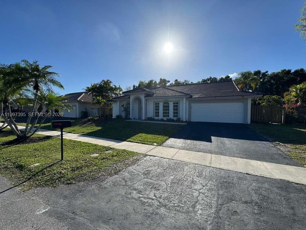 427 SW 169th Ter, Weston FL 33326 photo 4