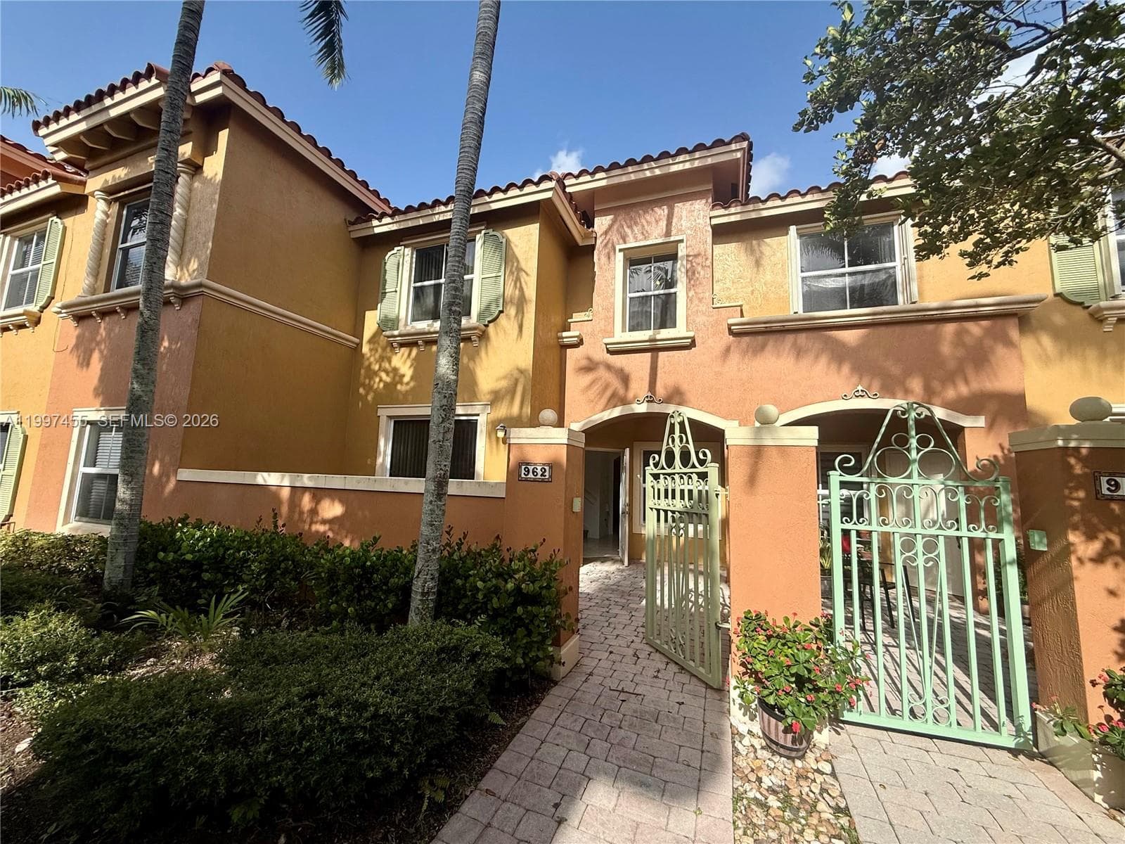 962 SW 143rd Ave # 2207, Pembroke Pines FL 33027 photo 2