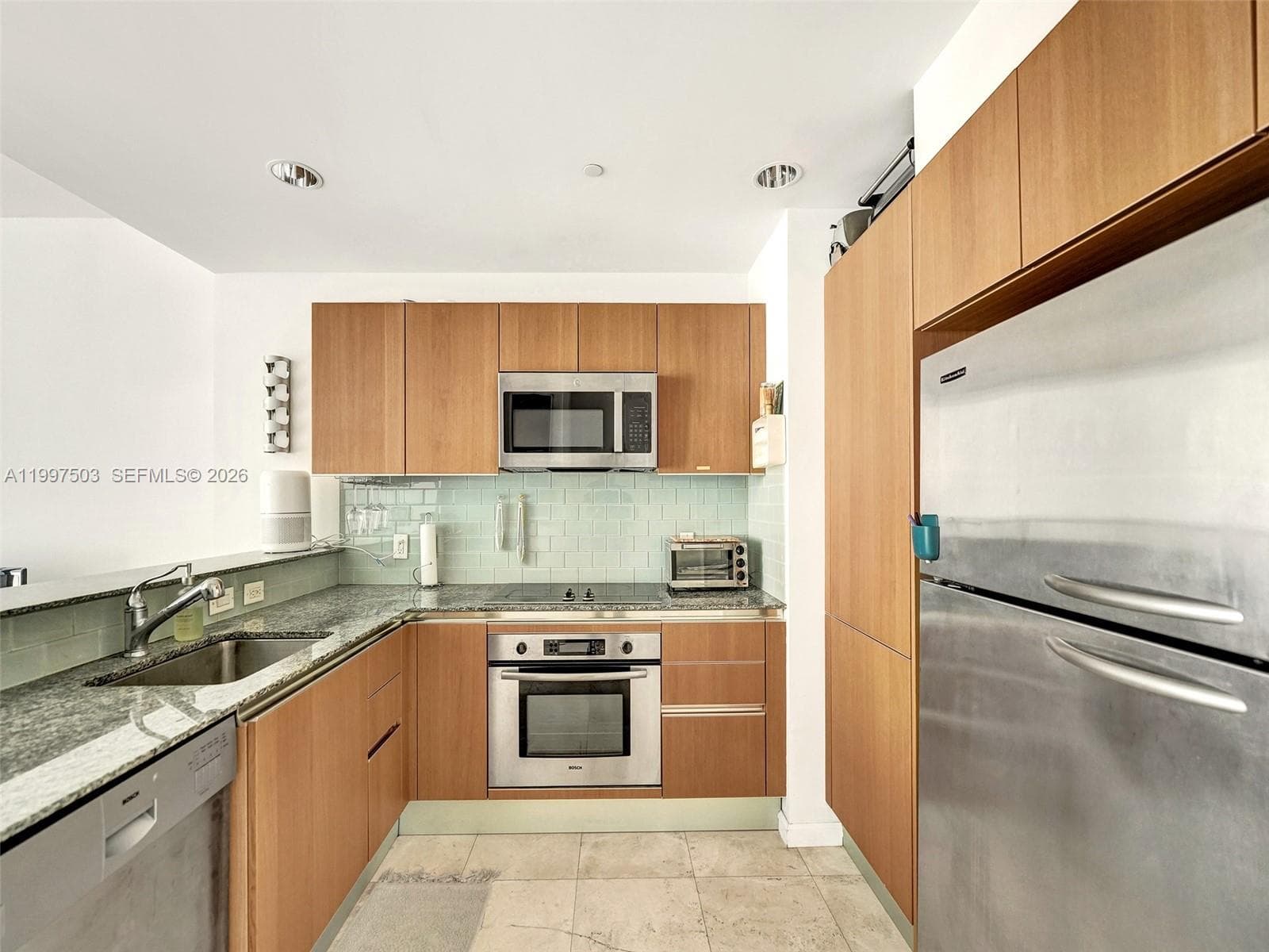 1050 Brickell Ave # 2722, Miami FL 33131 photo 3