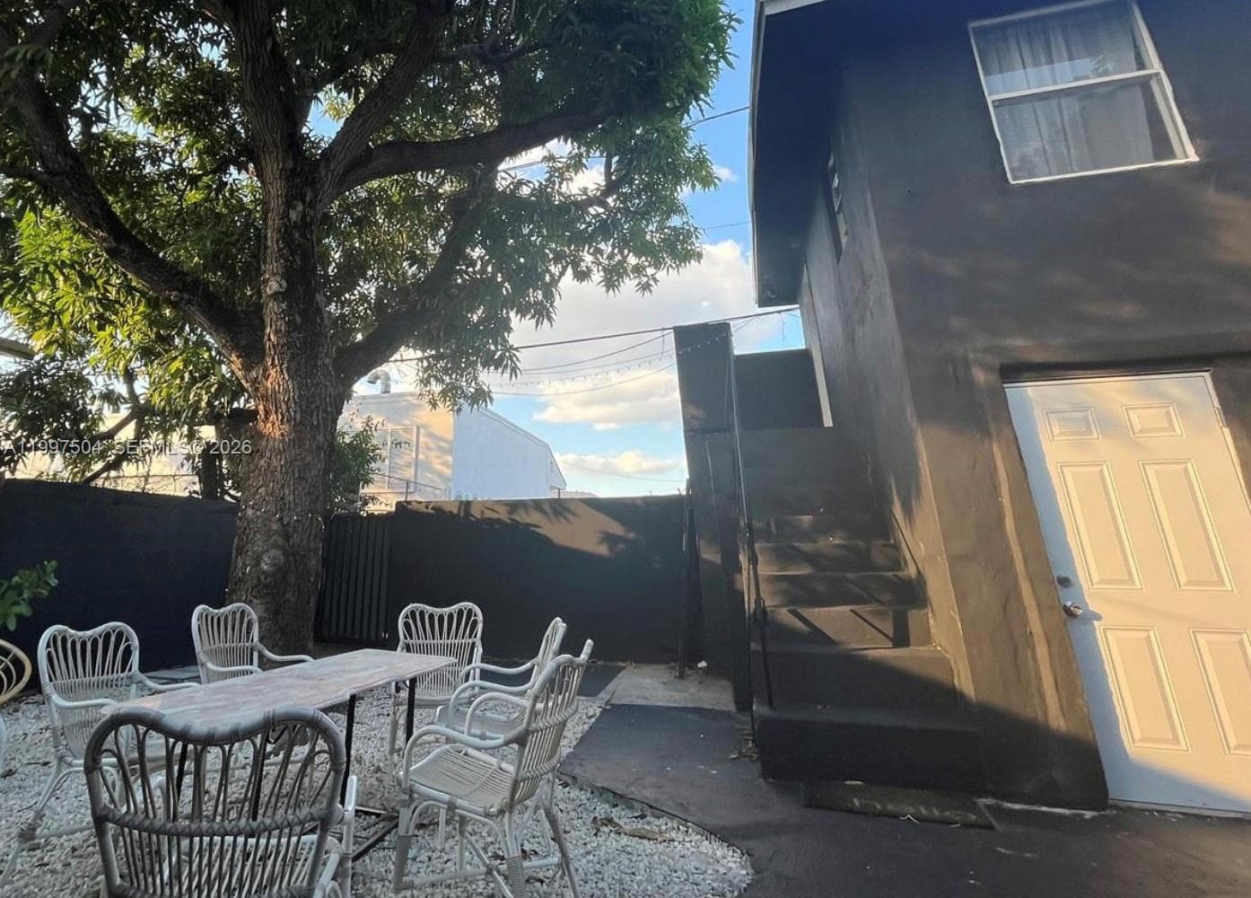 21 NE 53 ST, Miami FL 33137