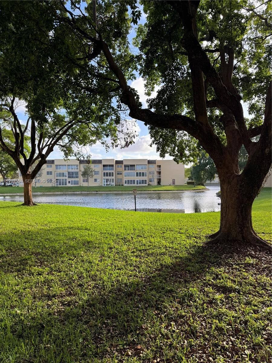 6150 NW 62nd St # 106, Tamarac FL 33319 photo 3