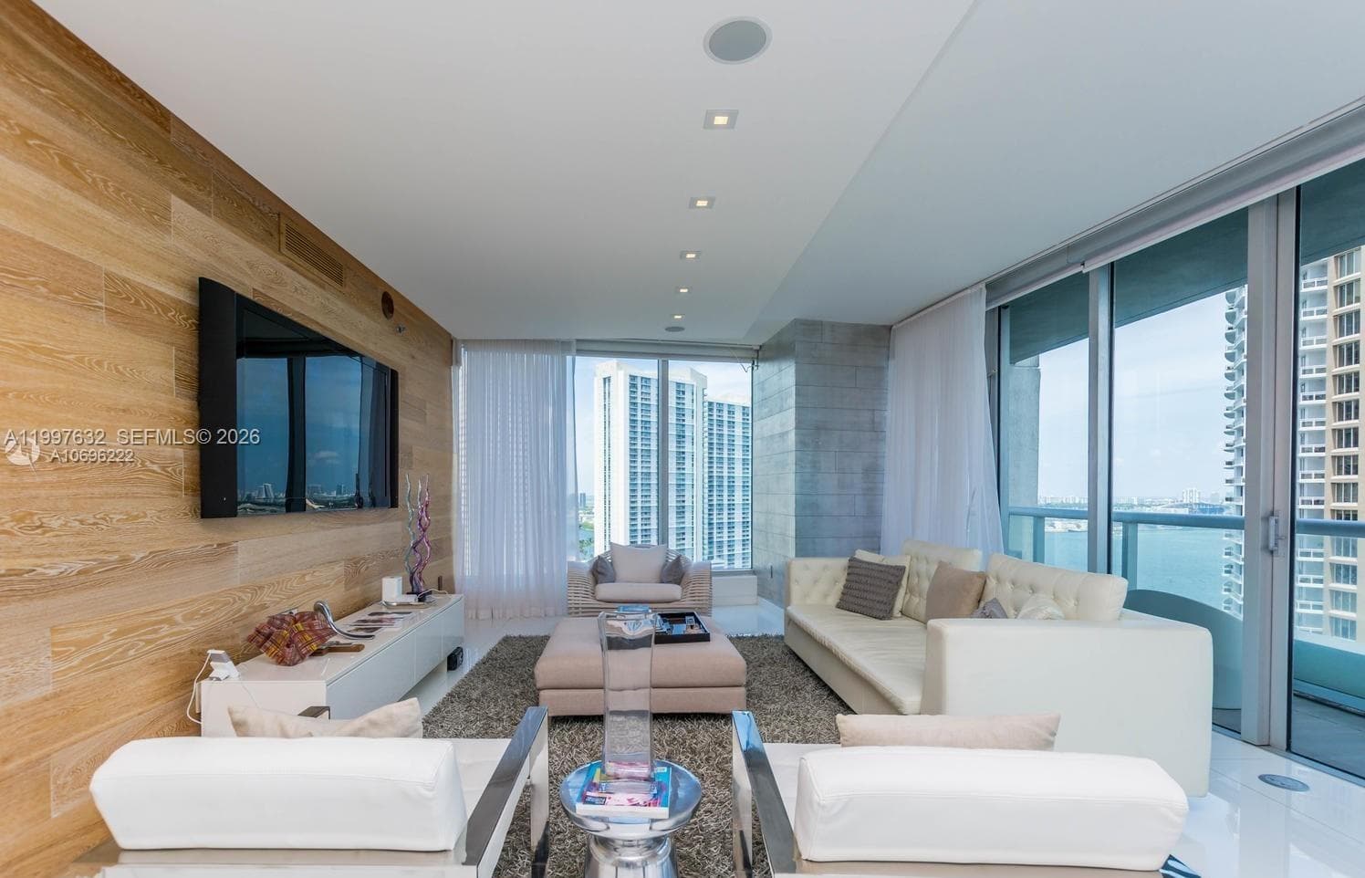 465 Brickell Ave # 2301, Miami FL 33131 photo 3