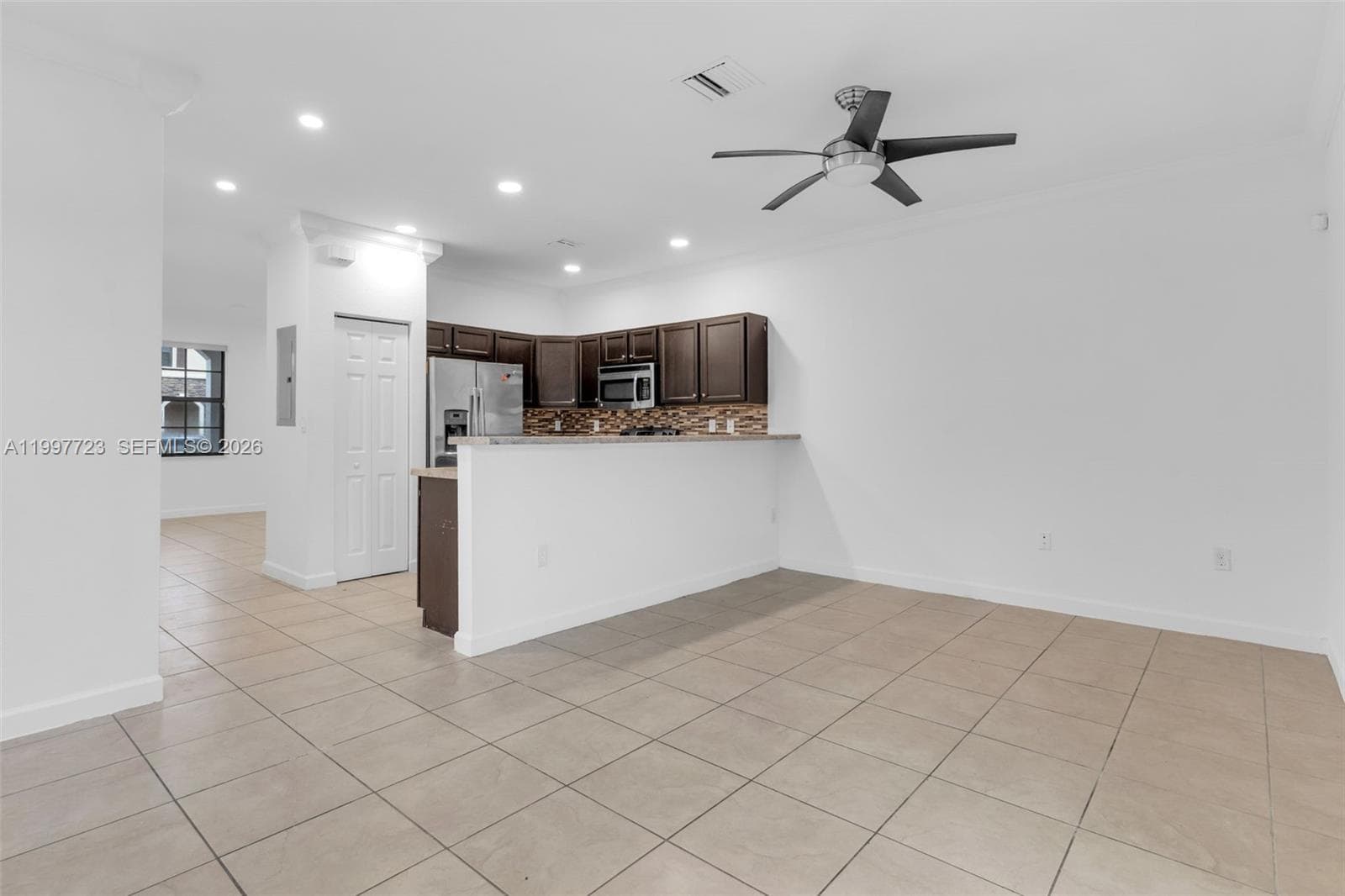 3202 SE 6th St, Homestead FL 33033 photo 5