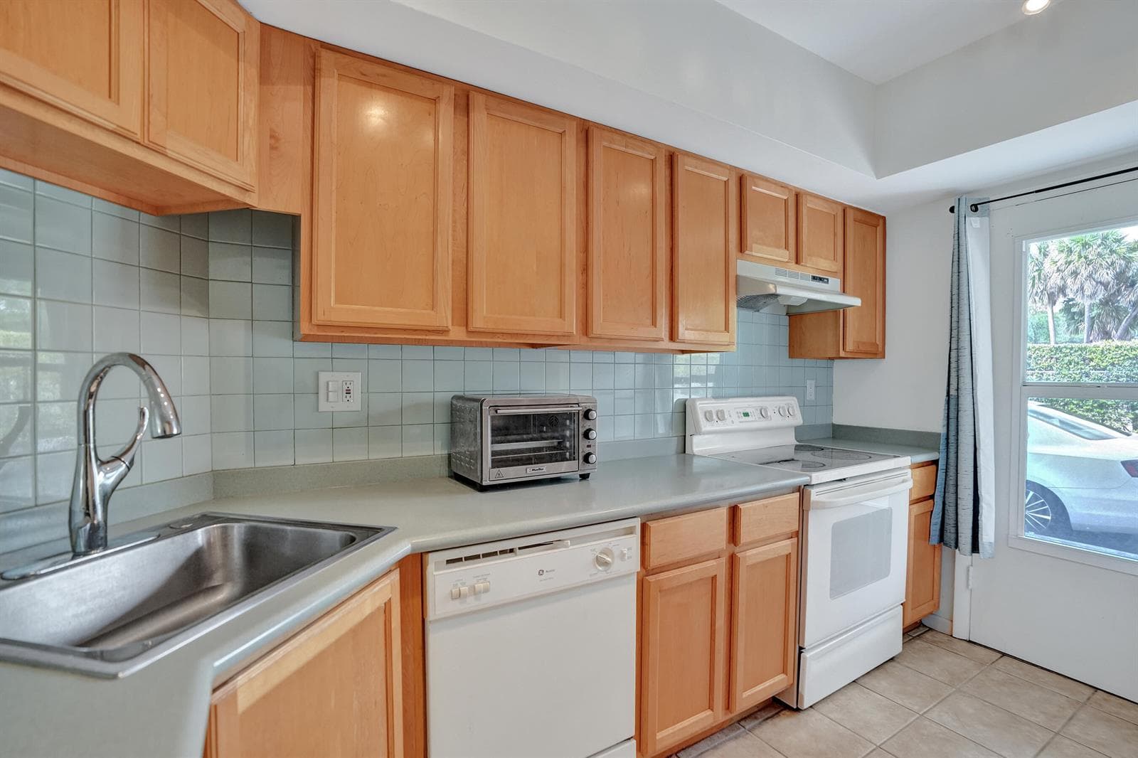 900 SW 12th Street # 100, Fort Lauderdale FL 33315 photo 4