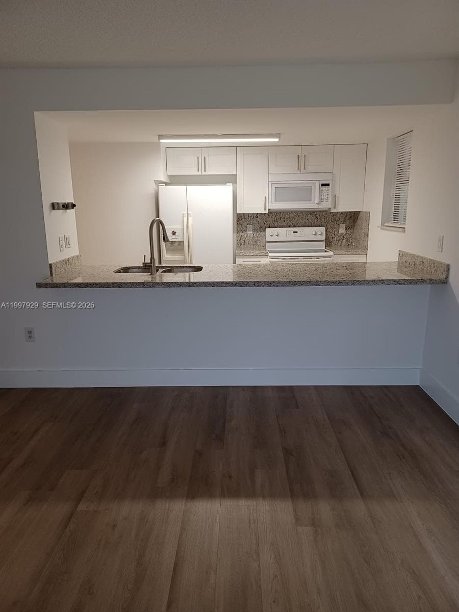 16220 NW 2nd Ave # 411, Miami FL 33169 photo 5