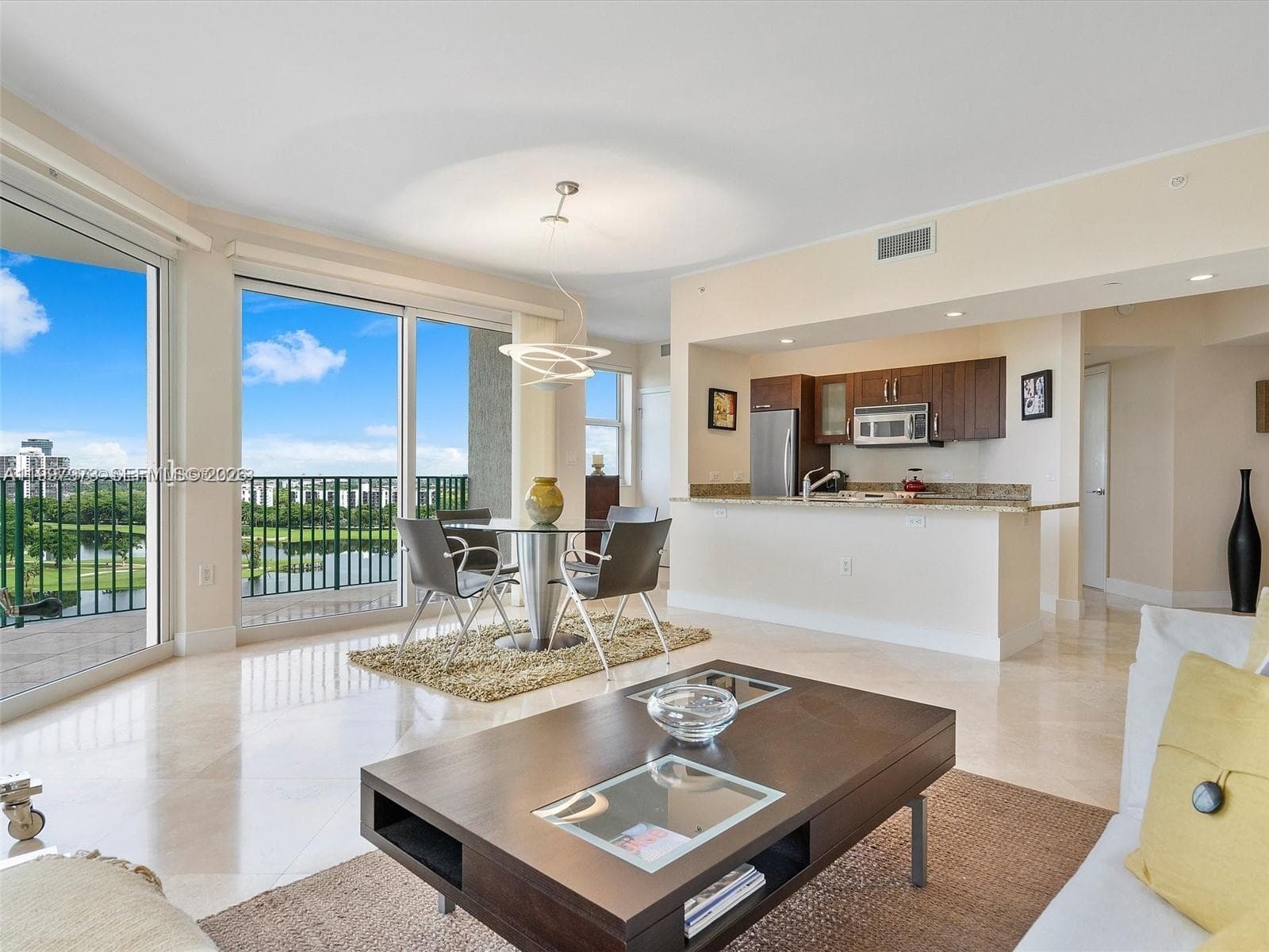 20000 E Country Club Dr # 1102, Aventura FL 33180