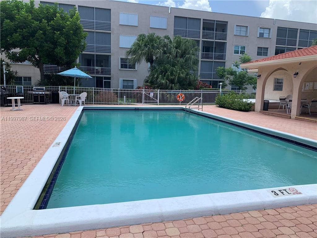 1541 S Ocean Blvd # 318, Lauderdale By The Sea FL 33062 photo 5