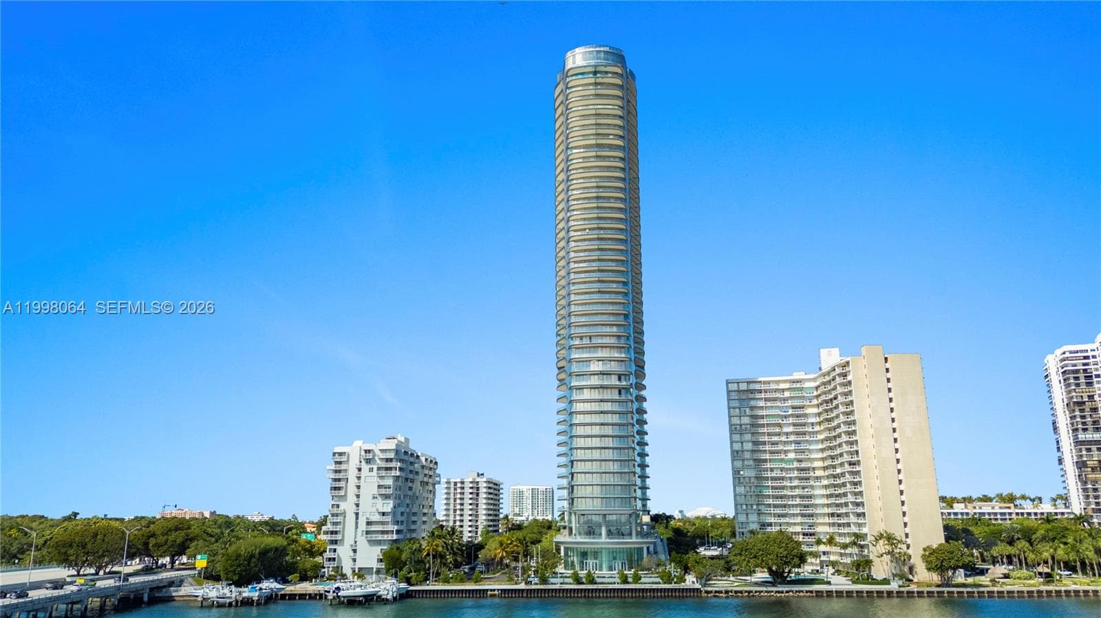 175 SE 25 Rd # 2003, Miami FL 33129 photo 3