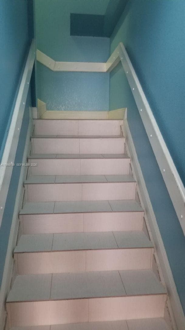 1701 W 37th St # 15, Hialeah FL 33012 photo 2