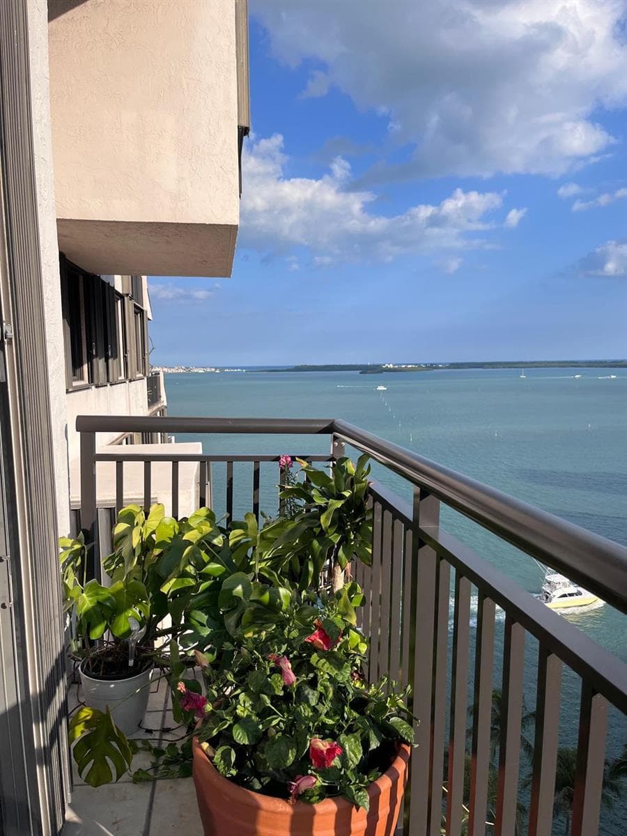 540 Brickell Key Drive # 1721, Miami FL 33131 photo 2