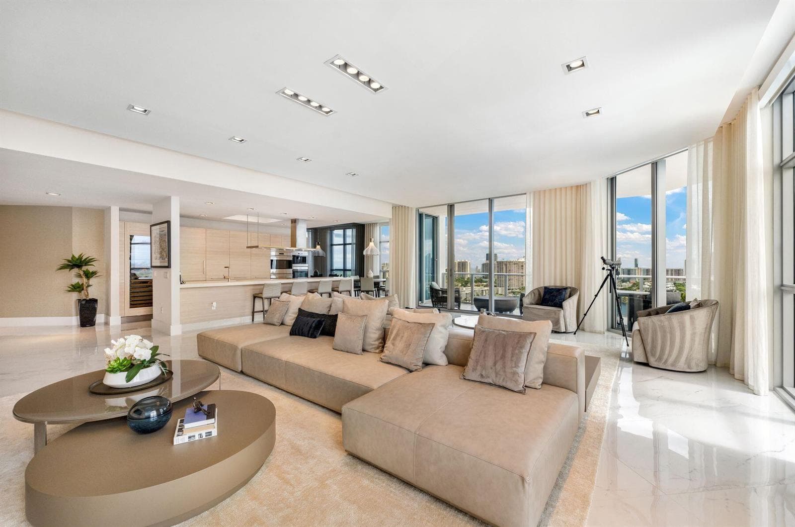 17301 Biscayne Boulevard # 7, North Miami Beach FL 33160 photo 3