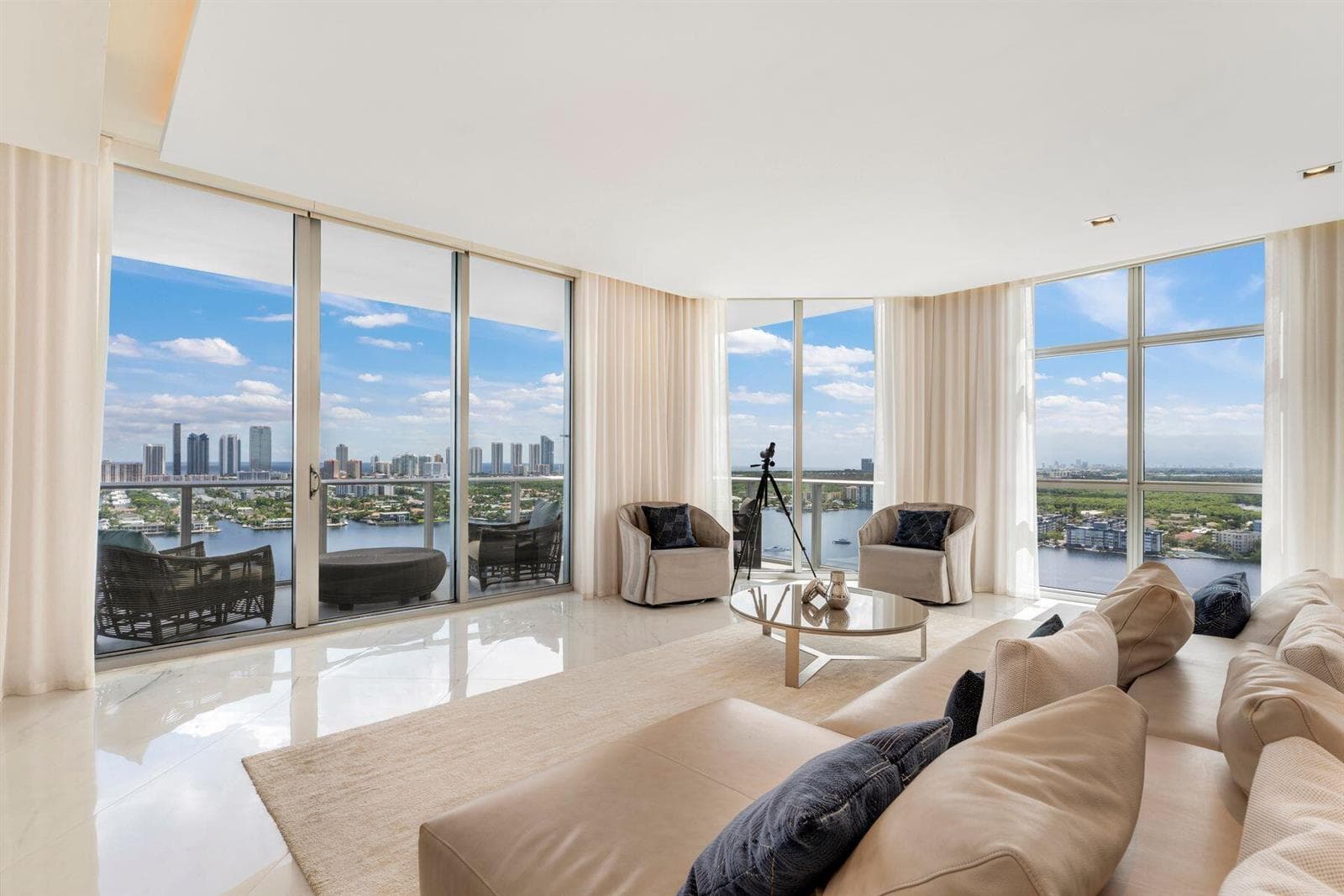 17301 Biscayne Boulevard # 7, North Miami Beach FL 33160 photo 4