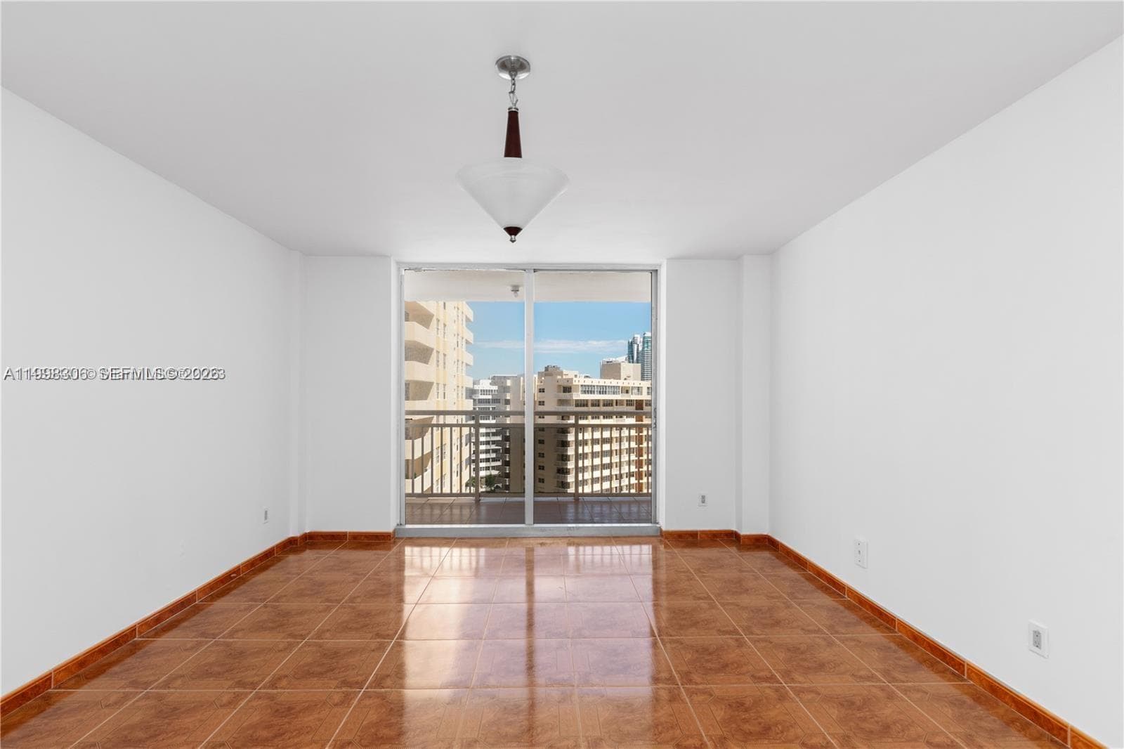 1849 S Ocean Dr # 1103, Hallandale Beach FL 33009 photo 4