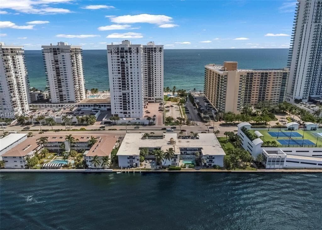 2600 S Ocean Dr # S201, Hollywood, FL 33019
