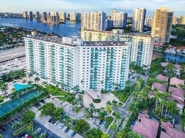 19390 Collins Ave # 1623, Sunny Isles Beach FL 33160