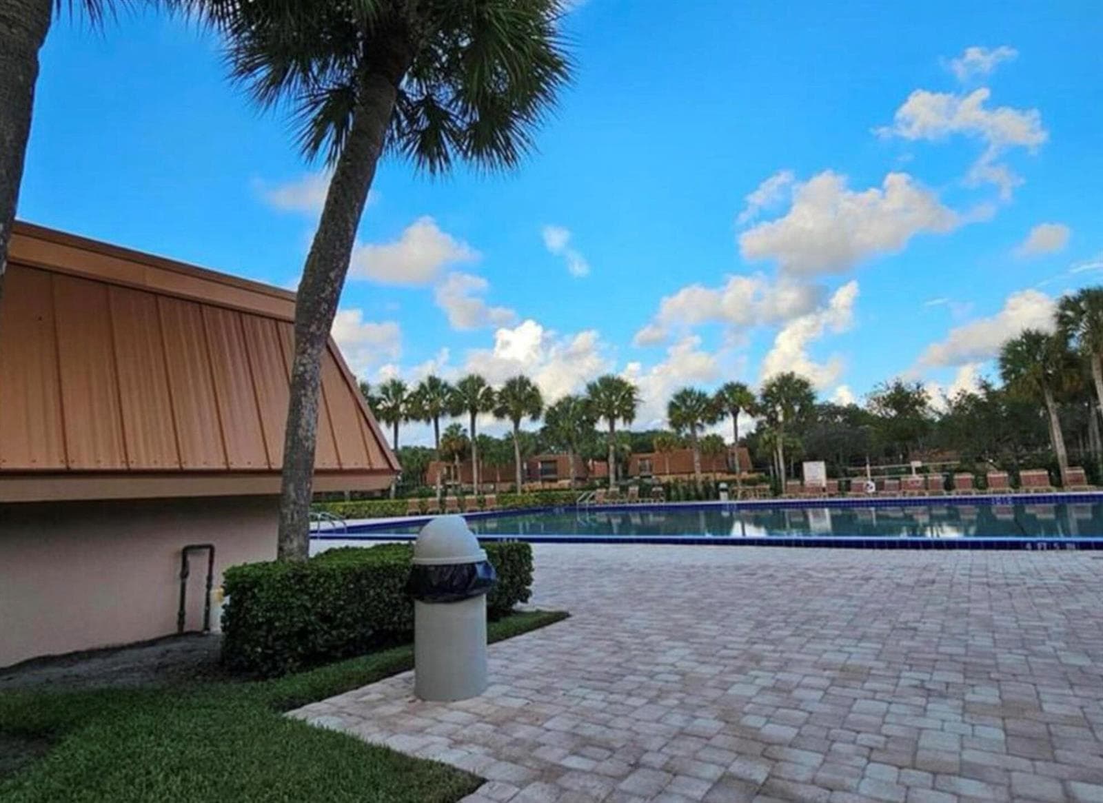 197 Charter Way, West Palm Beach FL 33407 photo 2