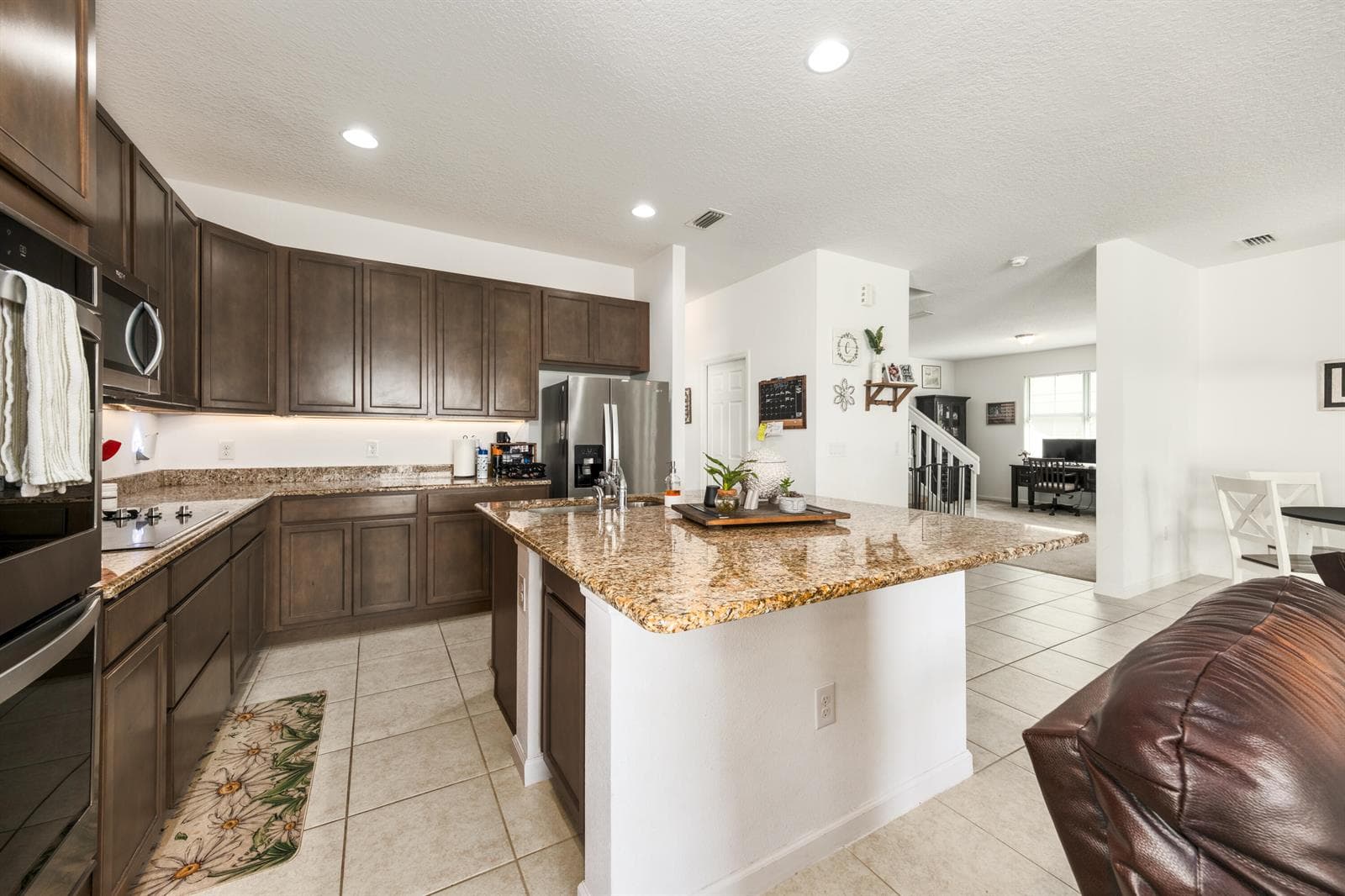 16881 Meadows Street, Clermont FL 34714 photo 4