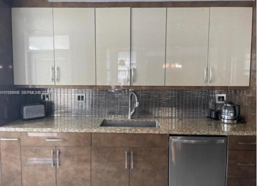 18041 Biscayne Blvd # 1104, Aventura FL 33160 photo 3