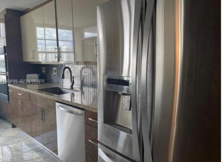18041 Biscayne Blvd # 1104, Aventura FL 33160 photo 4