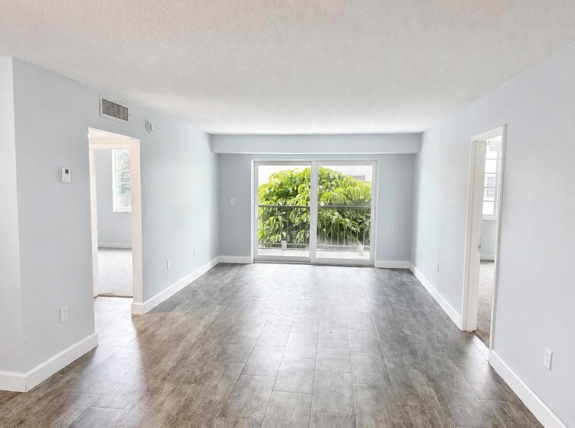 1250 NE 125th Street # 216d, North Miami FL 33161