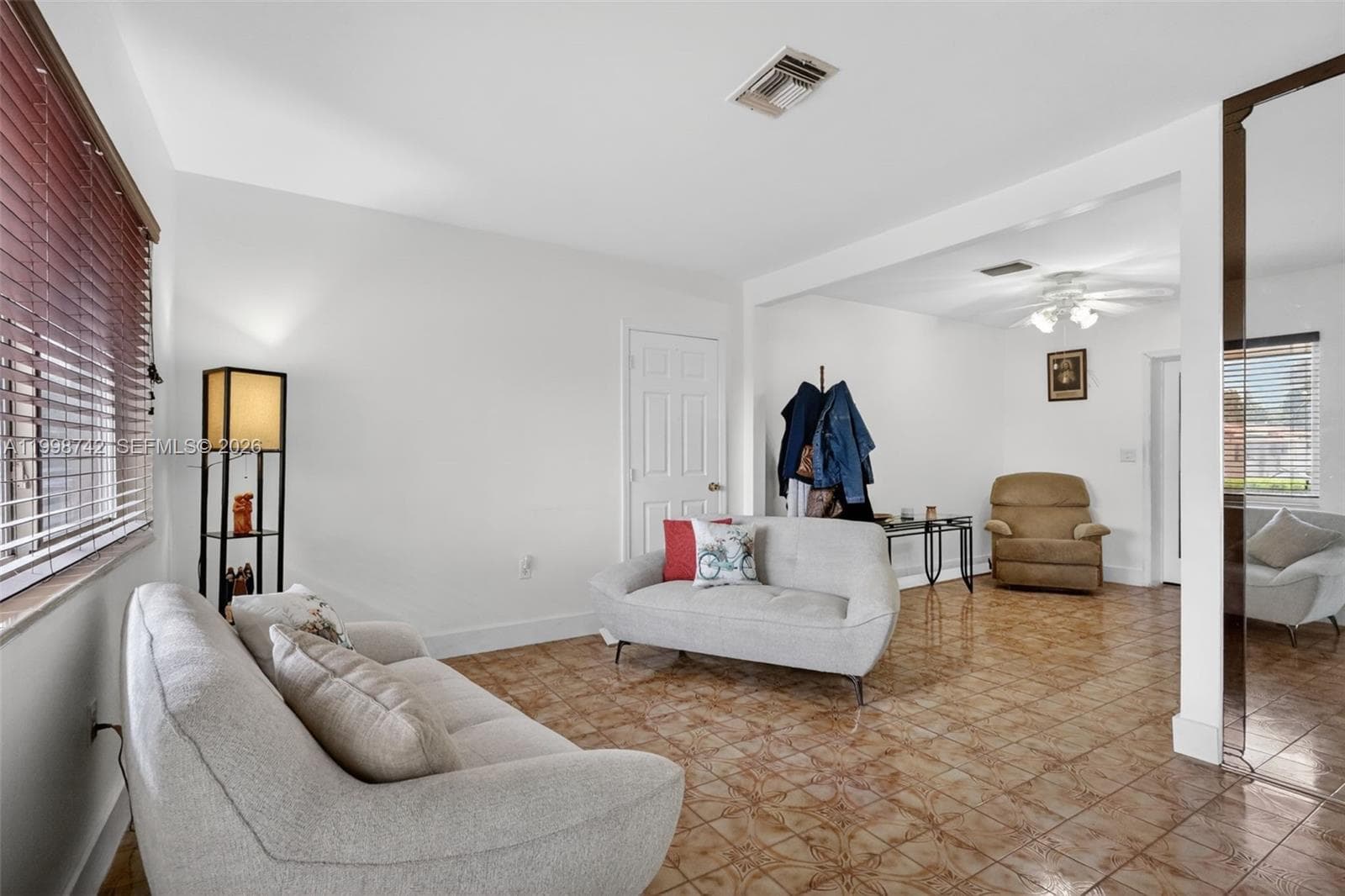 733 W 33rd St, Hialeah FL 33012 photo 2