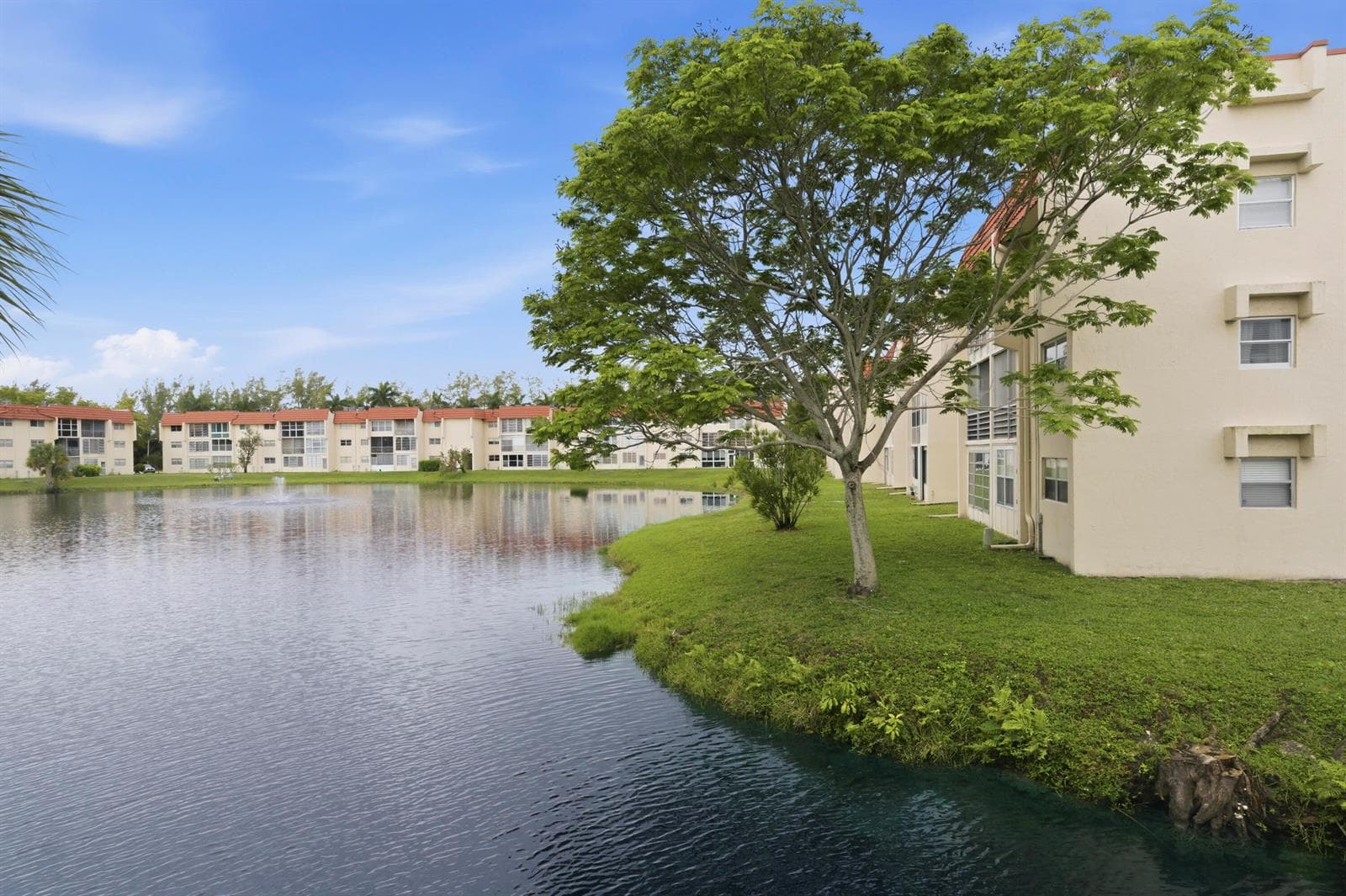 2900 Sunrise Lakes Drive W # 201, Sunrise FL 33322 photo 3