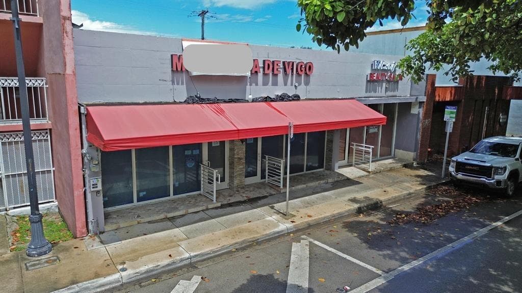 1365 SW 22nd Street, Miami FL 33145 photo 2