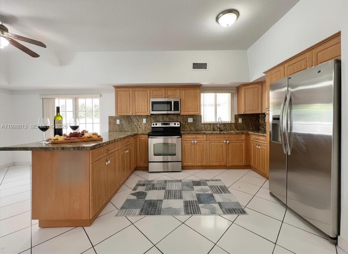 10140 SW 26th Ter, Miami FL 33165 photo 5
