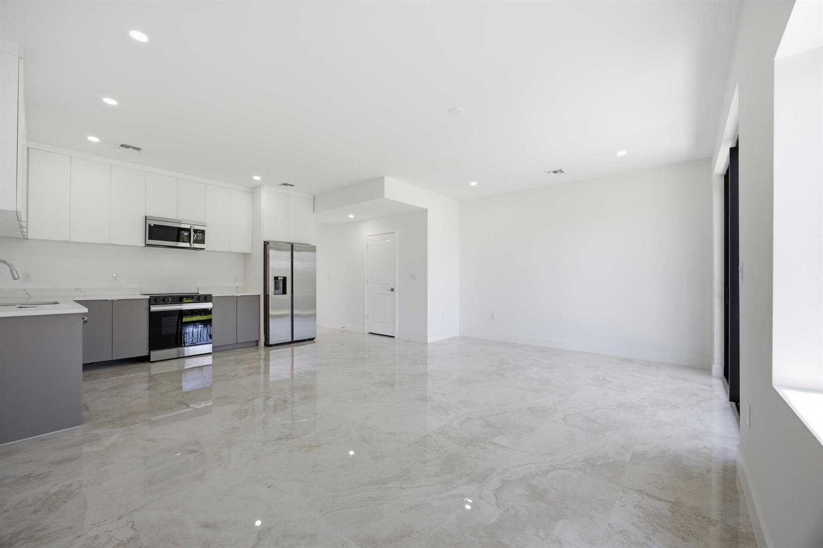 1546 NW 1st Avenue, Pompano Beach FL 33060 photo 5