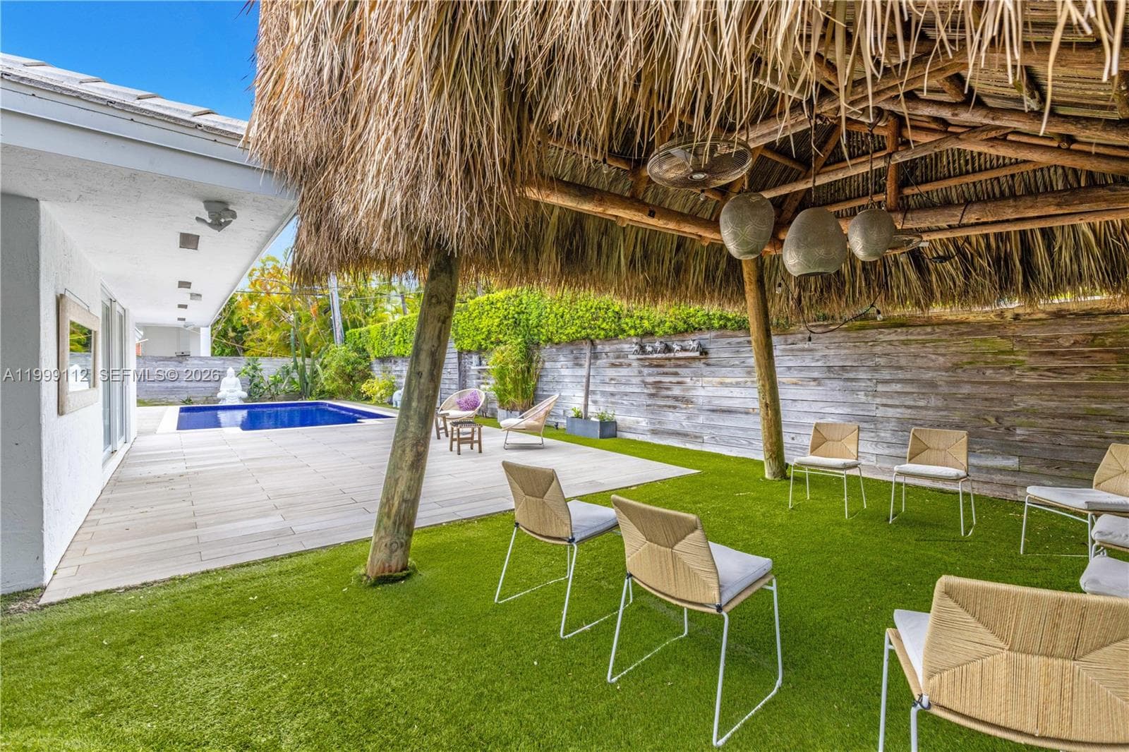 524 Warren Ln, Key Biscayne FL 33149 photo 2