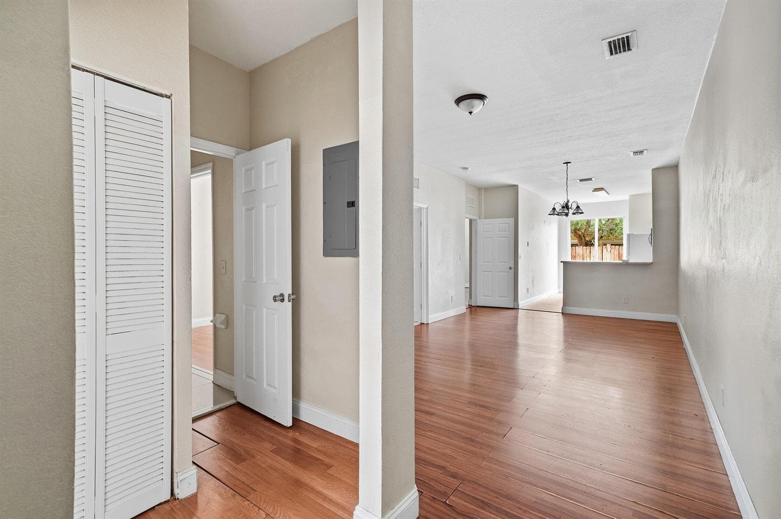 1584 SW 2nd Street, Homestead FL 33030 photo 5