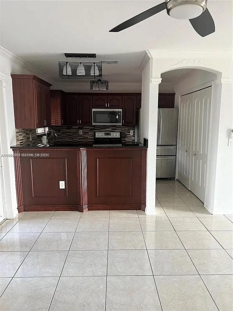 3783 NW 201st Ter, Miami Gardens, FL 33055 photo 4