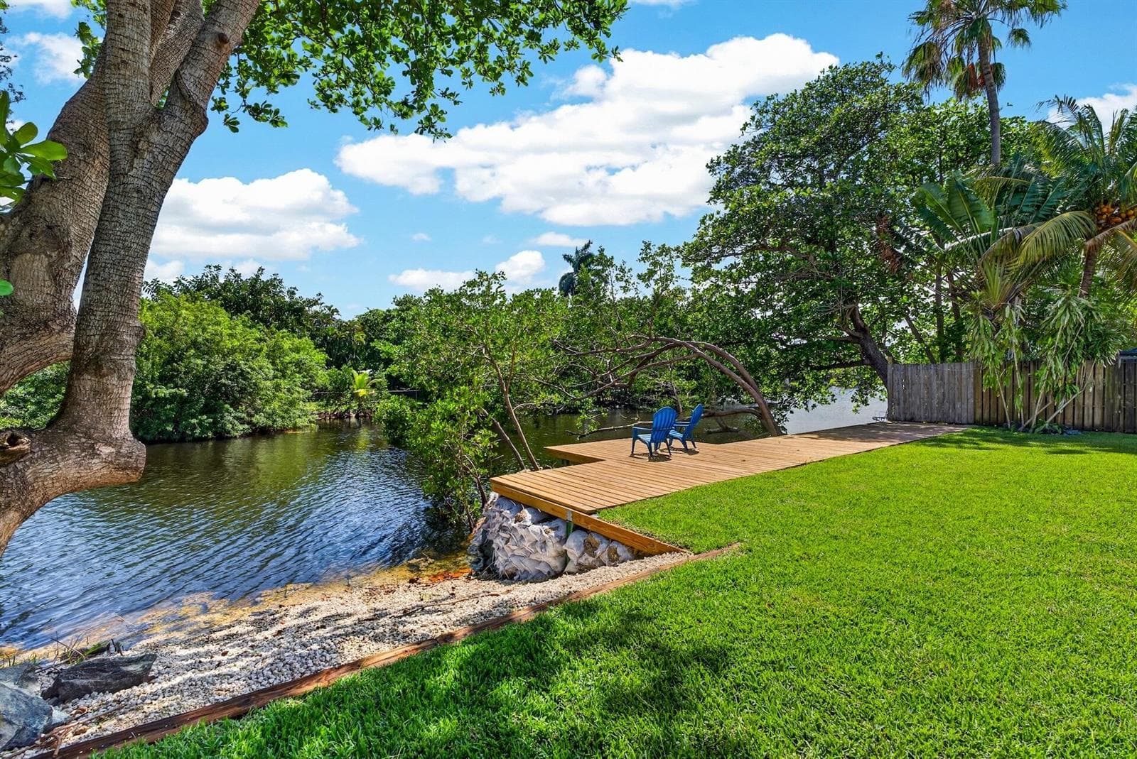 648 NW 30th Court, Wilton Manors FL 33311 photo 2
