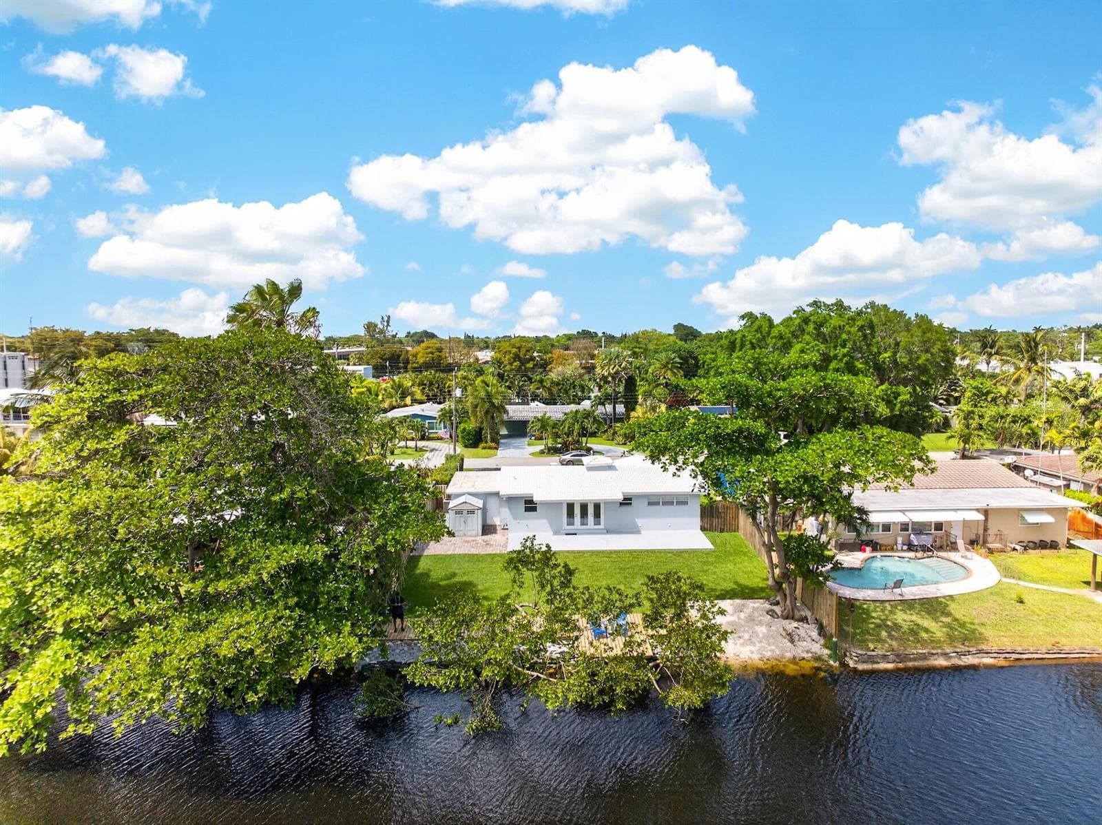648 NW 30th Court, Wilton Manors FL 33311 photo 3