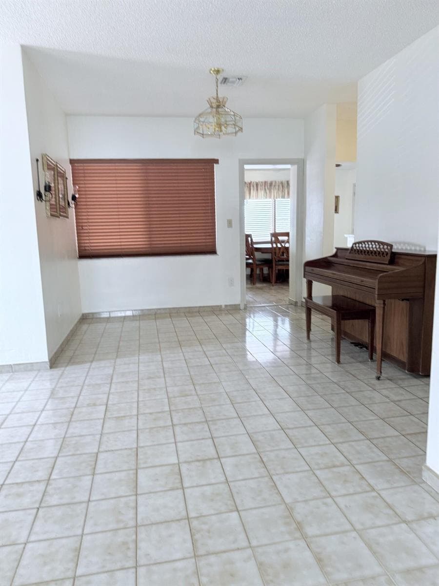 957 W 67th Street, Hialeah FL 33012 photo 5