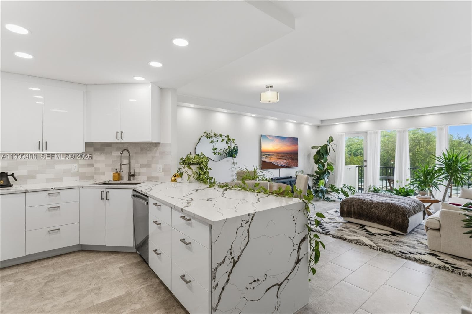 340 Sunset Dr # 407, Fort Lauderdale FL 33301 photo 2