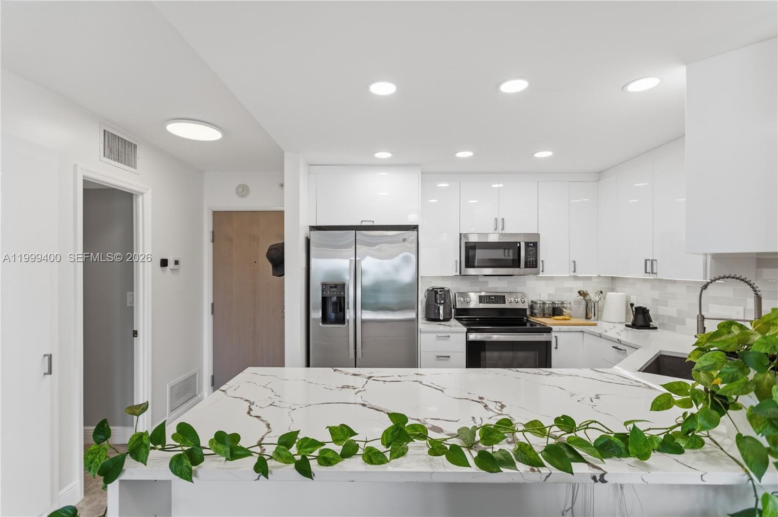 340 Sunset Dr # 407, Fort Lauderdale FL 33301 photo 4