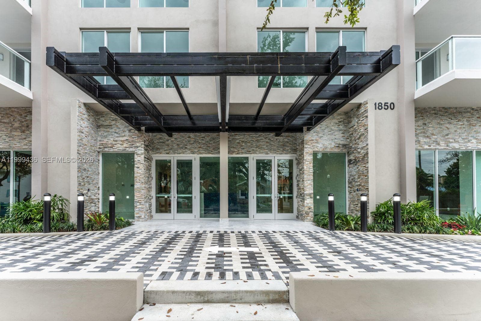 1850 Monroe St # 409, Hollywood FL 33020