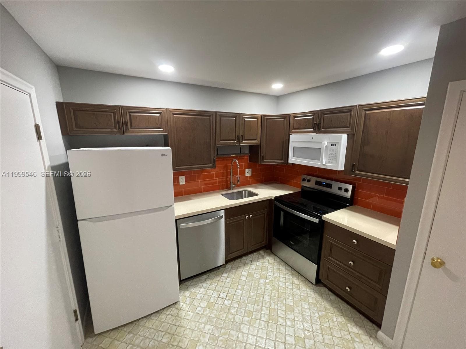 4751 NW 21st St # 611, Lauderhill FL 33313 photo 2