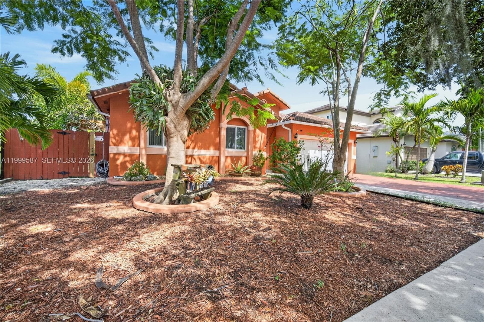 14531 SW 160th Ct, Miami FL 33196 photo 2