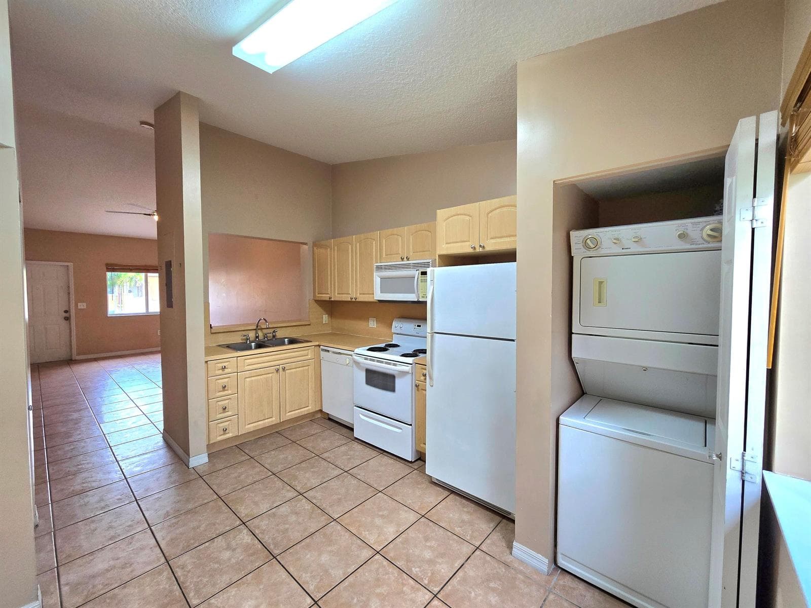 7900 NW 6th Street # 205, Pembroke Pines FL 33024 photo 4