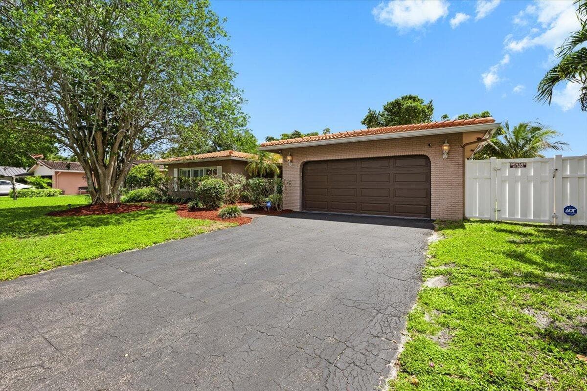 11744 NW 26th Court, Coral Springs FL 33065 photo 4