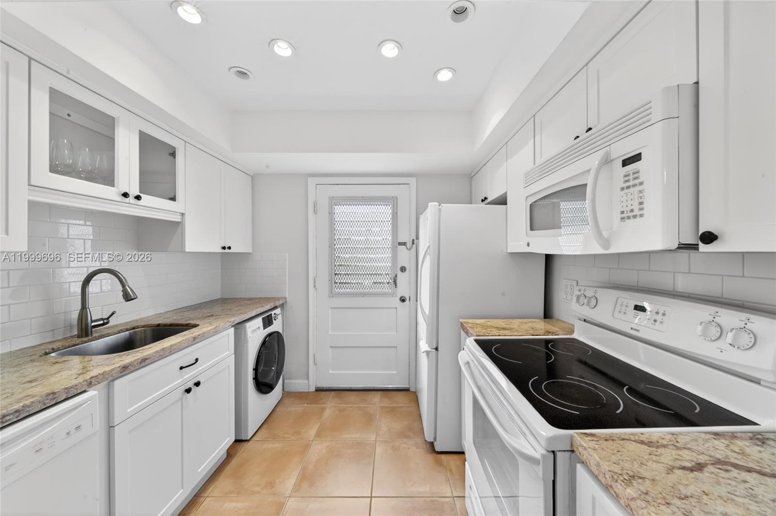 6815 Edgewater Dr # 108, Coral Gables FL 33133 photo 3